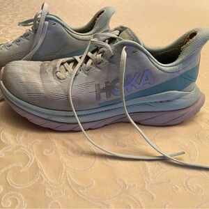 Hoka One One Mach 4 Women's Sky Blue Athletic Shoes, Size 9.